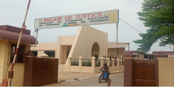 Une Togolaise produit de fausses attestations et se fait arrêter