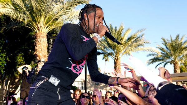 L'auteur du faux duo entre Drake et The Weeknd revient avec une nouvelle (fausse) chanson de Travis Scott