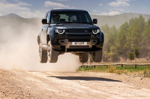 JLR allonge la garantie constructeur à 5 ans sur les Range Rover, Defender et Discovery