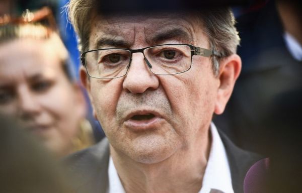 Migrants à Lampedusa : « Il faut qu'on s'y mette tous » pour les accueillir, estime Mélenchon