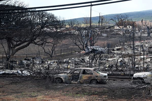 Le bilan humain des incendies à Hawaï révisé à la baisse