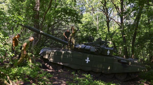 Guerre en Ukraine : avec l'annonce de la percée de la défense russe près de Bakhmout, Kiev entend faire bouger ses soutiens occidentaux