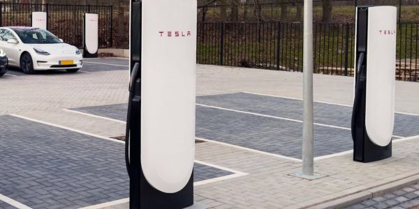 150 millions d'euros de l'Europe pour les Superchargers Tesla