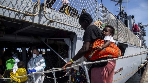 PODCAST. Crise migratoire, éducation sexuelle et fausses alertes à la bombe : ça dit quoi ce 19 septembre ?