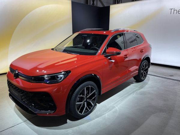 Présentation vidéo - nouveau Volkswagen Tiguan (2023) : peut-il résister au Peugeot 3008 ?