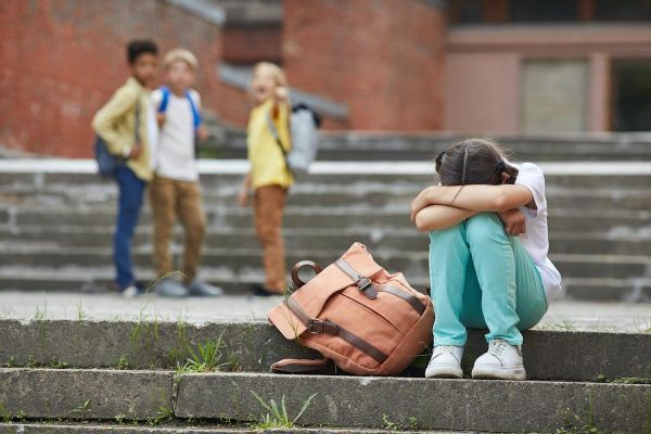 Harcèlement scolaire : quels signes chez l'enfant doivent nous alerter ?