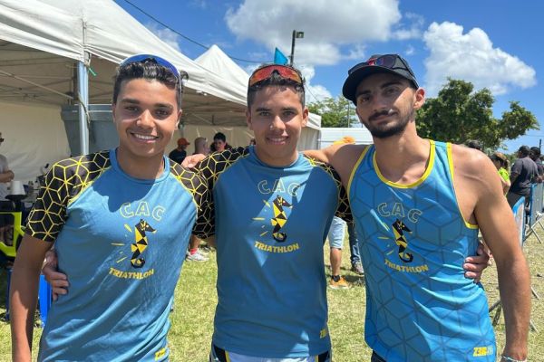 Championnat régional de triathlon par équipes : victoire du club du Chaudron chez les garçons, et de l'Ouest Run Triathlon chez les filles