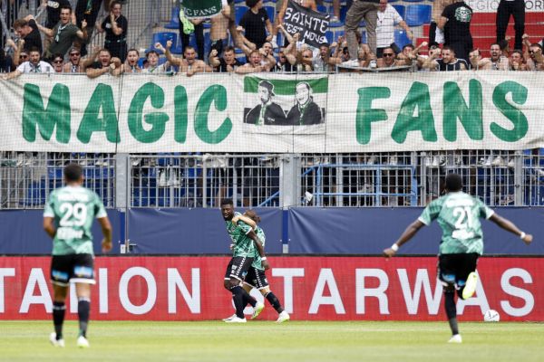 AS Saint-Etienne : carton rouge pour les supporters des Verts
