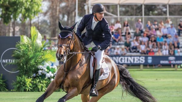 Le Canada sera aux JO au saut d'obstacles par équipe