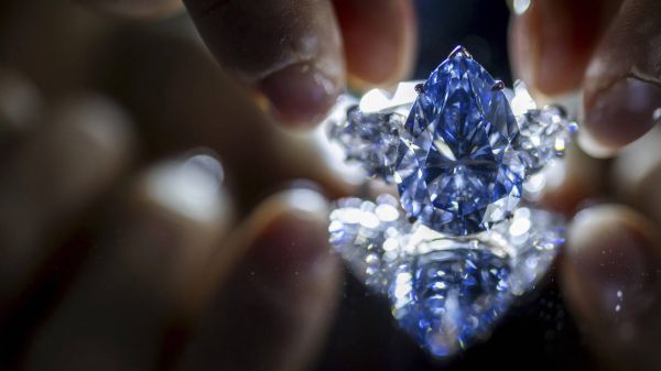 Le Bleu Royal, un diamant sans défaut, a été vendu à Genève pour près de 40 millions de francs