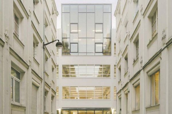 Tertiaire : des bureaux sans concession