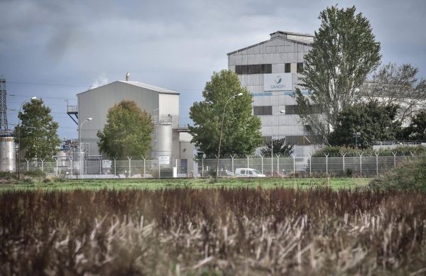 Dépakine : une mère de deux enfants autistes porte plainte contre Sanofi