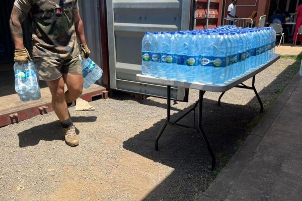 Distribution d'eau potable pour tous à Mroalé