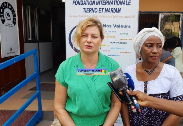 Journée mondiale de l’enfance : Jolita Pons  visite la fondation FITIMA à Conakry