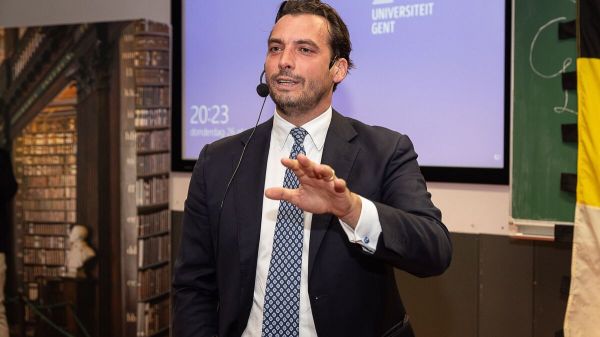 Pays-Bas : un député d'extrême droite agressé alors qu'il tenait un meeting dans un bar