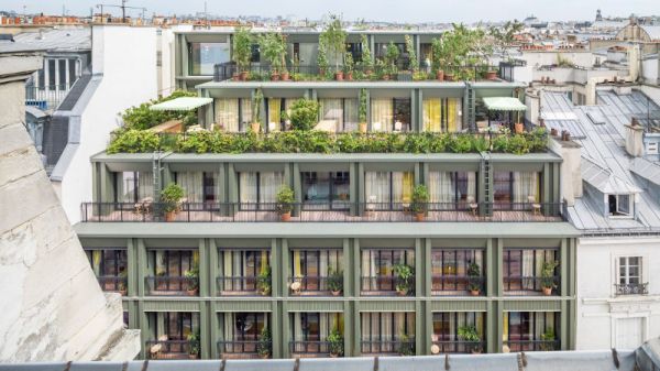 À Paris, hôtel 5* « La Fantaisie » selon PPX