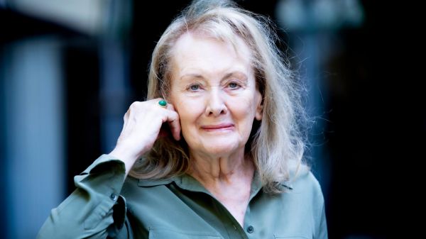 Annie Ernaux a changé d'avis sur la GPA qui n'est pas contraire au féminisme si elle est encadrée