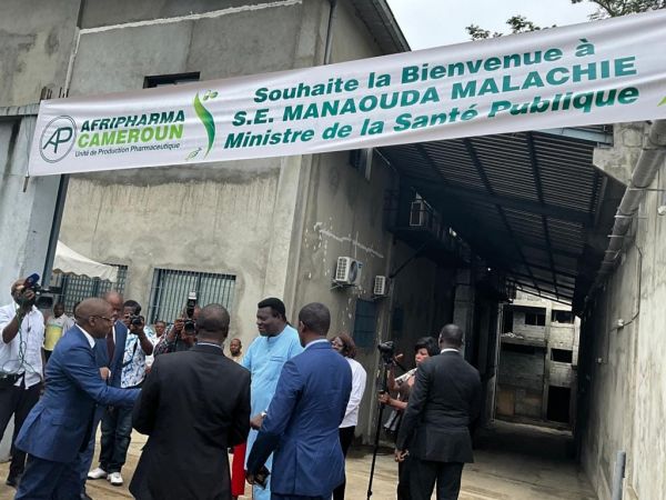 Cameroun : Malachie Manaouda reçoit les doléances de l’industrie pharmaceutique