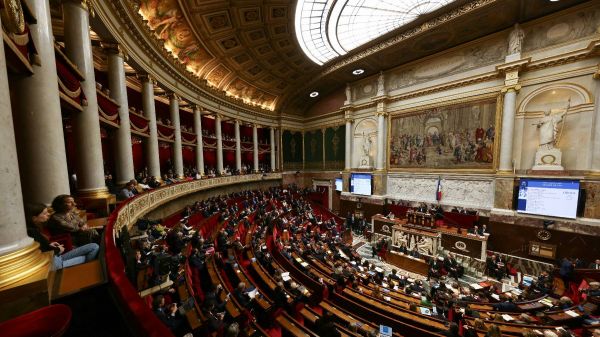 Loi immigration : les députés rétablissent en commission l'Aide médicale d'Etat