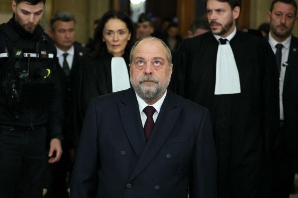 Pourquoi la CJR reconnaît la prise illégale d'intérêts mais relaxe Eric Dupond-Moretti
