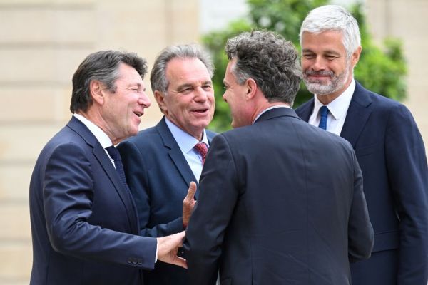 JO d'hiver 2030 dans les Alpes : "Quelle joie !", "un défi pour une génération", les politiques réagissent