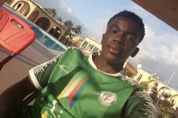 Comores : Fahad, le supporter tué par un tir d'un militaire, a été enterré ce jeudi