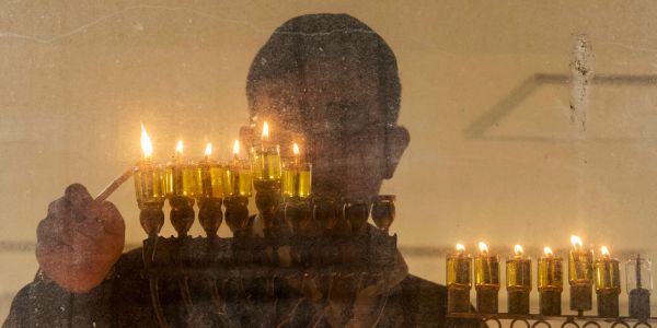 Les secrets cachés dans les Lumières de ‘Hanouka (vidéo)