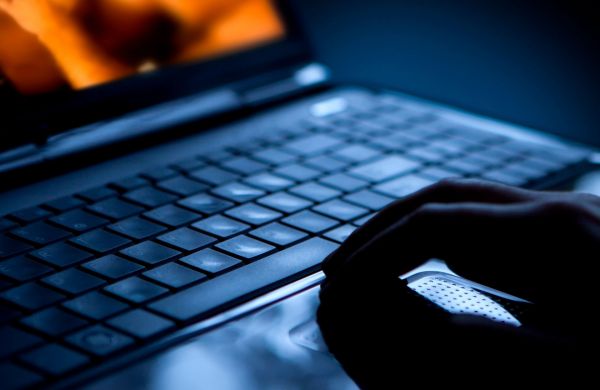 Sites pornographiques et protection des mineurs : l'Union européenne annonce des mesures renforcées