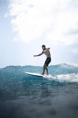 Surf : Le guide complet pour apprendre à faire du surf