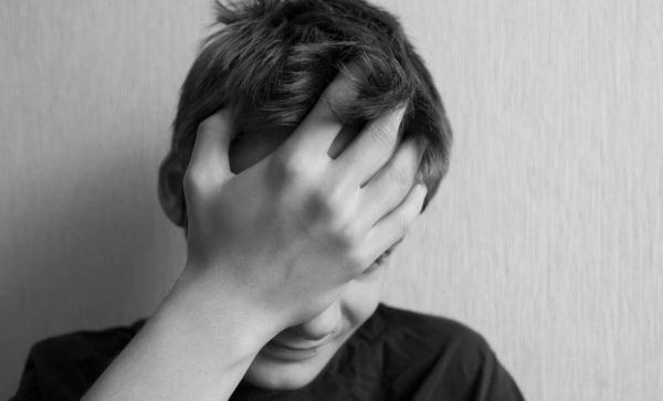 Premier épisode psychotique : comment le reconnaître et que faire ?