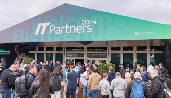 IT Partners 2025 à la Défense Arena : Un tournant accueilli avec interrogations