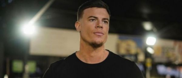 Téléréalité : L'influenceur AD Laurent, des "Princes de l'Amour" sur W9 et des "Anges" sur NRJ12, visé par une plainte pour viols sur une jeune française en 2018, en Australie