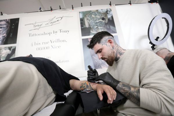 Tendances, conseils, pièges à éviter... Le salon du tatouage se tient jusqu'à ce lundi à l'hippodrome de Cagnes-sur-Mer
