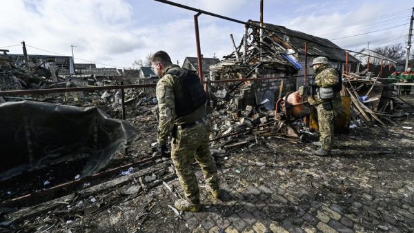 Guerre en Ukraine : drones russes interceptés, des milliers d'enfants évacués, bombardements à Donetsk... le point sur la situation