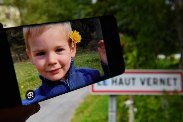 Mort d'Émile : une cagnotte lancée pour « offrir un bel enterrement » au petit garçon et soutenir sa famille