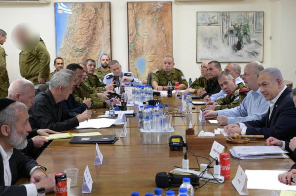 Le cabinet de guerre israélien est favorable à des représailles à l’attaque iranienne