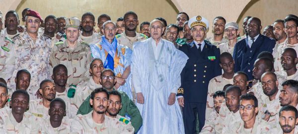 Le Président de la République regagne Nouakchott après avoir partagé l'Iftar avec un groupe de militaires à Bir-Moghrein