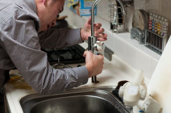 Les Services de Plomberie à Paris : Excellence et Fiabilité avec Etienne Services