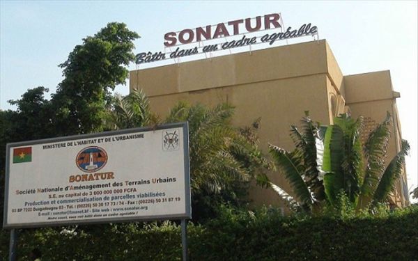 Burkina: la SONATUR et les promoteurs immobiliers travaillent souvent en collaboration (Autre presse)
