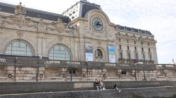 Deux personnes interpellées au Musée d'Orsay pour tentative de dégradations de tableaux