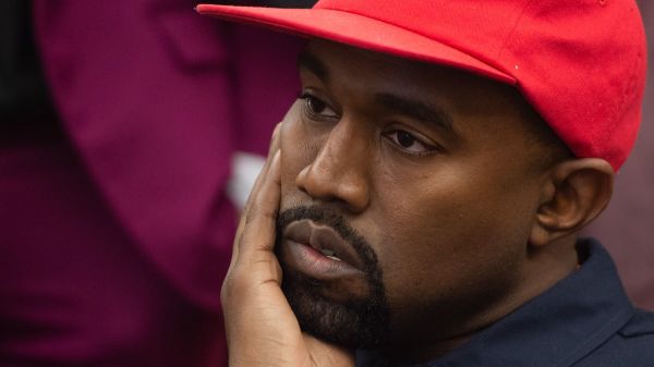 Kanye West accusé de racisme par des anciens employés