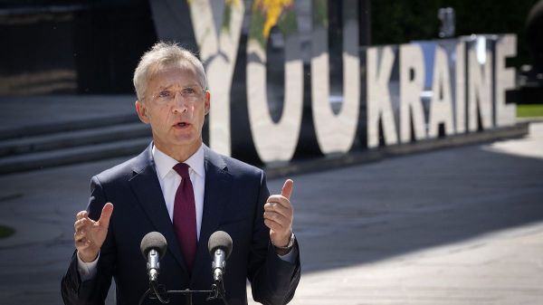 Il n'est "pas trop tard pour que l'Ukraine l'emporte", selon le chef de l'OTAN