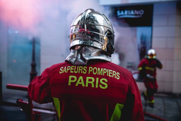 Incendie à Paris, boulevard des Italiens : les victimes prises au piège, comment le feu s'est propagé