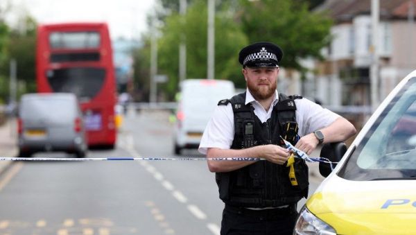 Londres : un adolescent tué et quatre personnes blessées dans une attaque à l'épée
