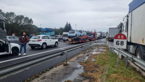 L'autoroute A9 coupée dans les deux sens entre Lunel et Nîmes Ouest, un homme menace de se suicider