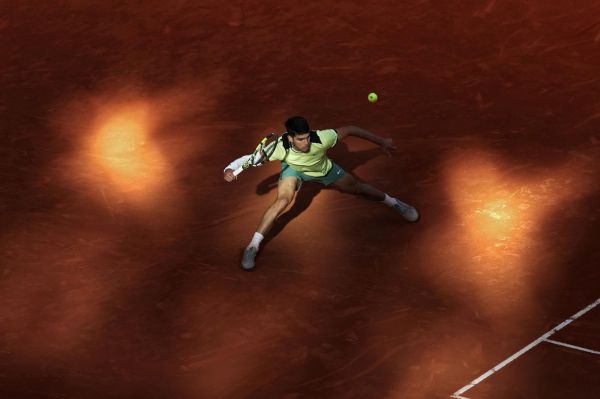 Tennis: Alcaraz sur un fil, Sinner à l'énergie