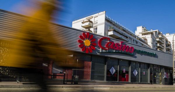Commerce. Casino a vendu 121 magasins à Auchan, Les Mousquetaires et Carrefour