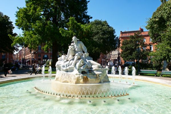 Pourquoi les fontaines de Toulouse vont couler rouge pendant un mois ?