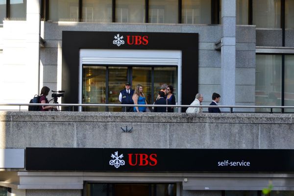 Justice genevoise: Braquage UBS à Cornavin: sanctions allégées pour les accusés