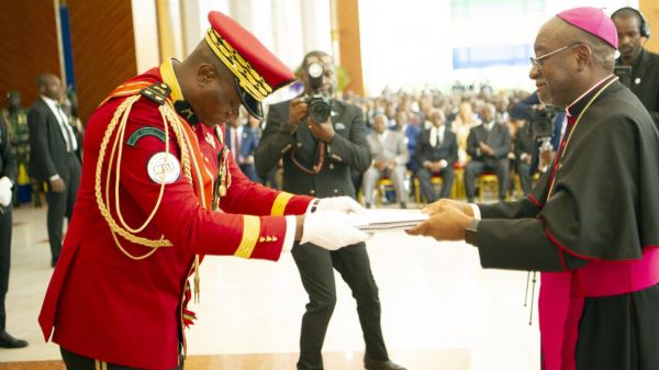 Gabon: quelles suites après la remise des conclusions du dialogue national